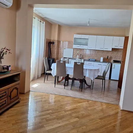 Apartment Mara *