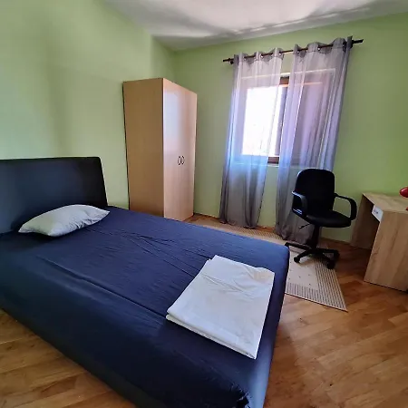 Apartment Mara *